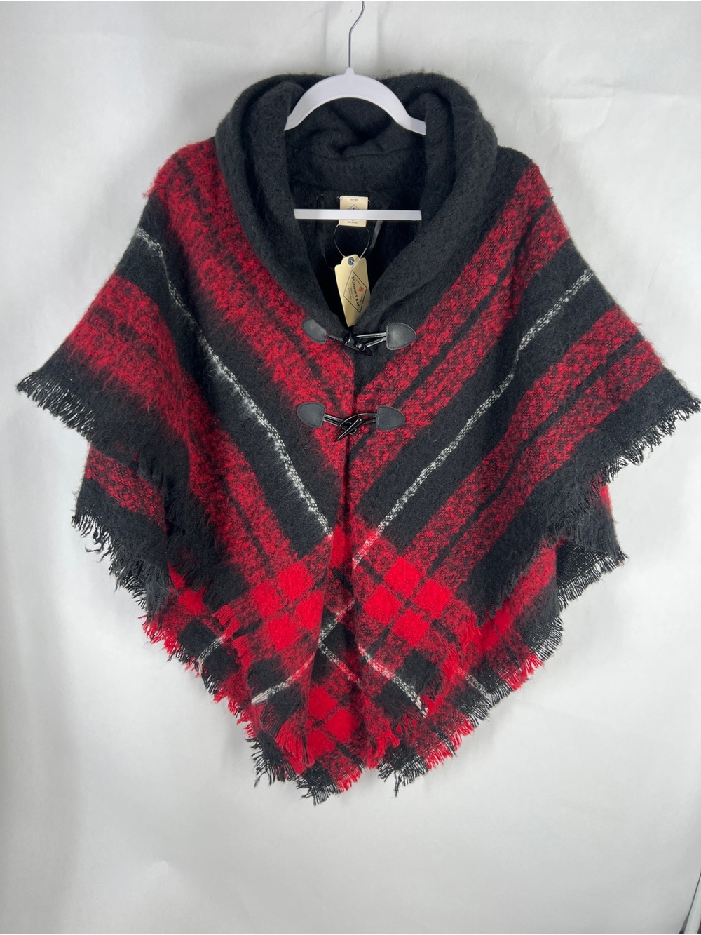 St. John’s Bay NWT Plaid Hooded Toggle Poncho Cape Red Black One Size